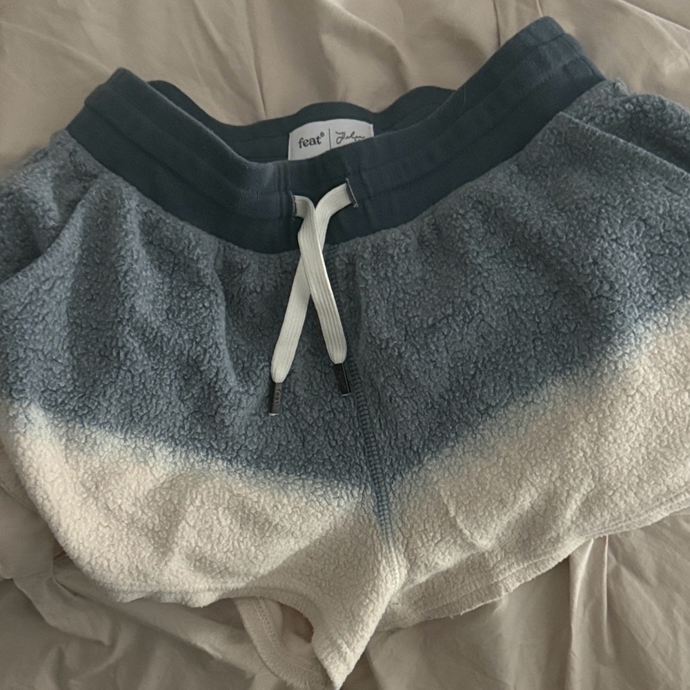 Feat Shorts X Helen Owen Shorts - Size Small